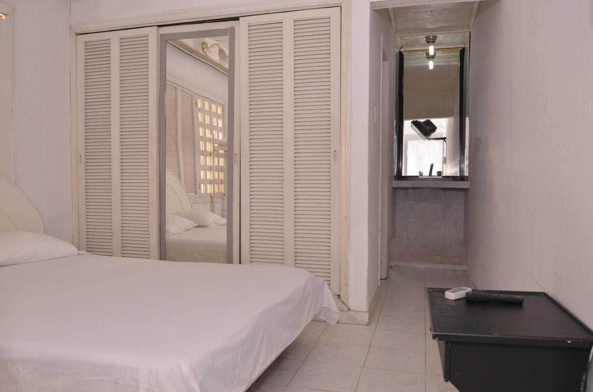 Hotel Vargas Airport Kartagena Zewnętrze zdjęcie