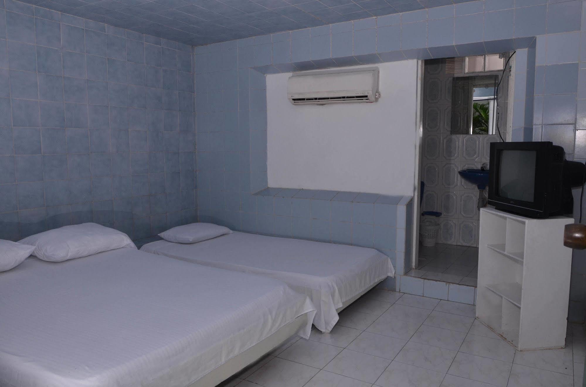 Hotel Vargas Airport Kartagena Zewnętrze zdjęcie